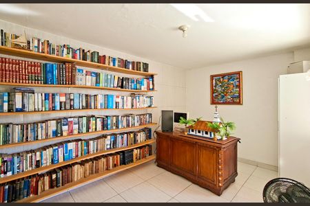 Casa à venda com 560m², 3 quartos e 3 vagasEdicula Escritório 2