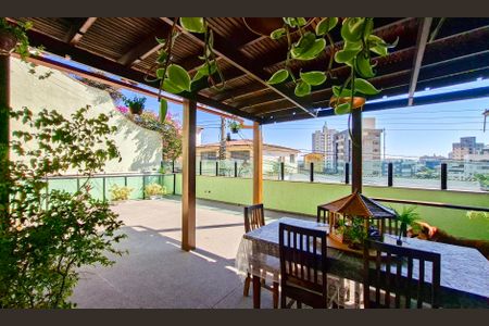 Casa à venda com 560m², 3 quartos e 3 vagasÁrea gourmet