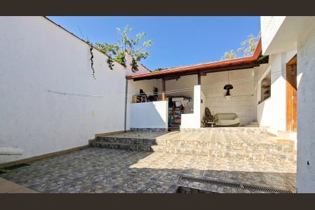 Casa à venda com 560m², 3 quartos e 3 vagasQuintal