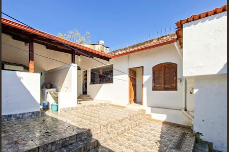 Casa à venda com 560m², 3 quartos e 3 vagasQuintal