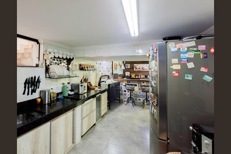 Casa à venda com 560m², 3 quartos e 3 vagasCozinha