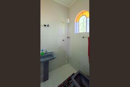 Casa à venda com 560m², 3 quartos e 3 vagasBanheiro da Suíte 2