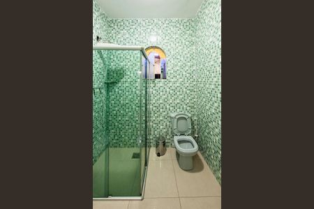 Casa à venda com 560m², 3 quartos e 3 vagasBanheiro 2