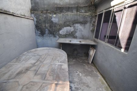 Casa à venda com 160m², 2 quartos e 1 vagaQuintal