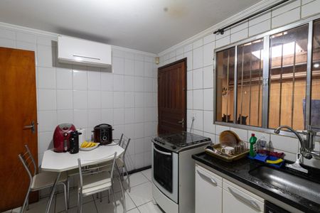 Casa à venda com 120m², 2 quartos e 1 vaga Casa à venda com 120m², 2 quartos e 1 vagaCozinha