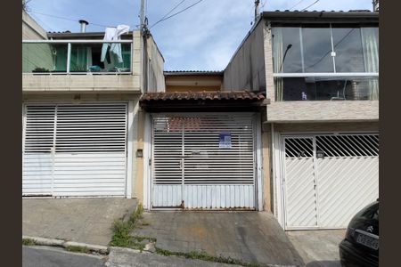 Casa à venda com 120m², 2 quartos e 1 vaga Casa à venda com 120m², 2 quartos e 1 vagaFachada+Placa
