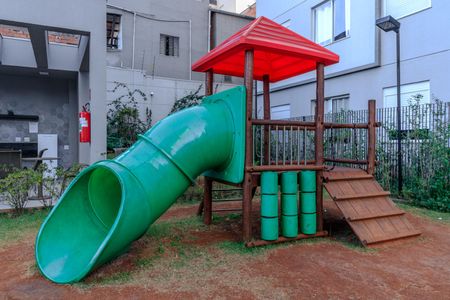 Apartamento à venda com 37m², 2 quartos e sem vagaÁrea comum