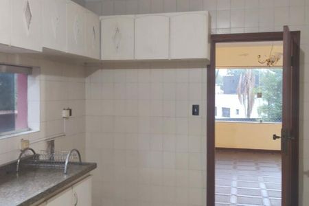 Casa à venda com 4 quartos, 500m² em Interlagos, São Paulo