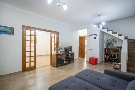 Casa à venda com 3 quartos, 184m² em Vila Cordeiro, São Paulo