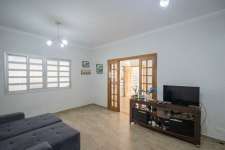 Casa à venda com 3 quartos, 184m² em Vila Cordeiro, São Paulo