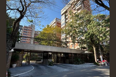 Apartamento à venda com 280m², 3 quartos e 4 vagasFachada e Portaria
