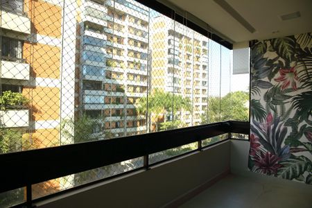 Apartamento à venda com 280m², 3 quartos e 4 vagasVaranda da Sala