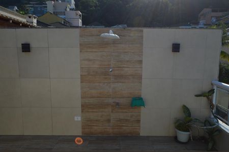 Casa de condomínio à venda com 180m², 3 quartos e 1 vagaTerraço