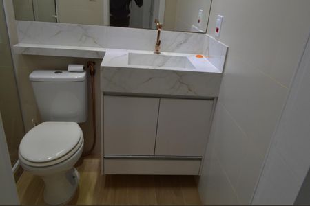 Casa de condomínio à venda com 180m², 3 quartos e 1 vagaBanheiro da Suíte 1