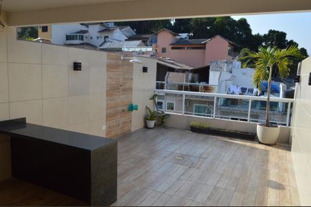 Casa de condomínio à venda com 180m², 3 quartos e 1 vagaTerraço