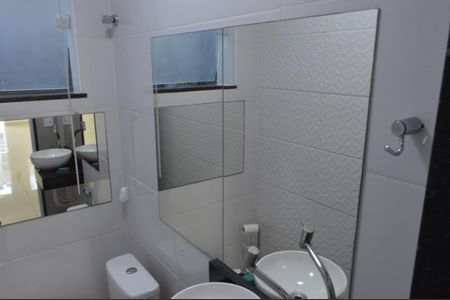 Casa de condomínio à venda com 180m², 3 quartos e 1 vagaLavabo