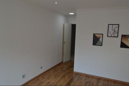 Casa de condomínio à venda com 180m², 3 quartos e 1 vagaSuíte 2