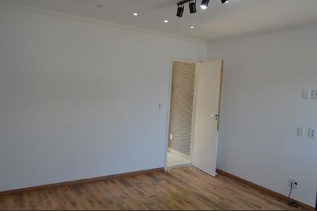 Casa de condomínio à venda com 180m², 3 quartos e 1 vagaSuíte 3