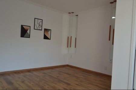 Casa de condomínio à venda com 180m², 3 quartos e 1 vagaSuíte 2