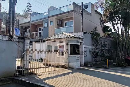 Casa de condomínio à venda com 180m², 3 quartos e 1 vagaFachada