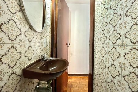 Casa à venda com 140m², 4 quartos e 2 vagas Casa à venda com 140m², 4 quartos e 2 vagasLavabo