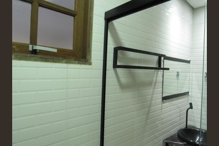 Casa à venda com 90m², 2 quartos e 2 vagasBanheiro da Suíte 