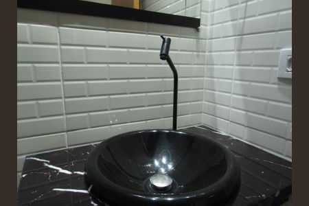 Casa à venda com 90m², 2 quartos e 2 vagasBanheiro da Suíte 