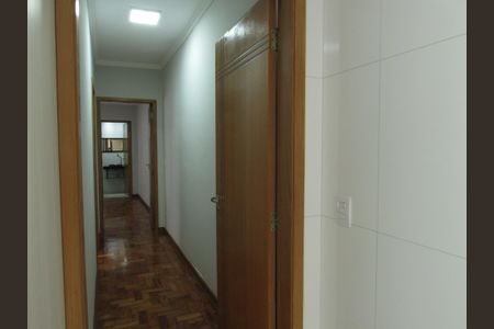 Casa à venda com 90m², 2 quartos e 2 vagasCorredor