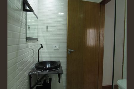 Casa à venda com 90m², 2 quartos e 2 vagasBanheiro da Suíte 