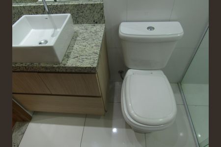 Casa à venda com 90m², 2 quartos e 2 vagasBanheiro Social