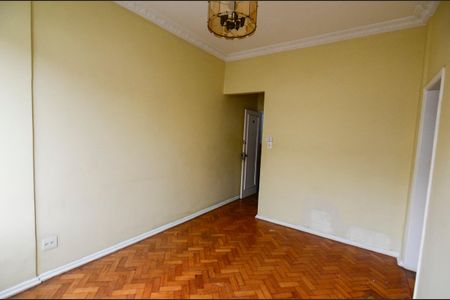 Apartamento à venda com 70m², 2 quartos e 1 vagaSala