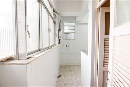 Apartamento à venda com 70m², 2 quartos e 1 vagaÁrea de Serviço