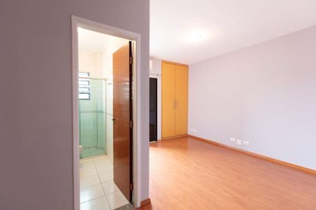Casa à venda com 3 quartos, 206m² em Vila Nair, São Paulo