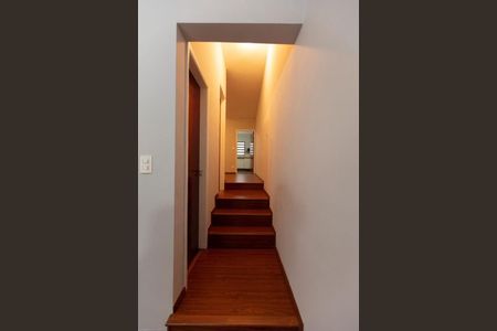 Casa à venda com 3 quartos, 206m² em Vila Nair, São Paulo