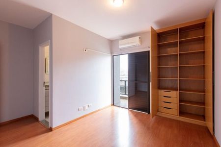Casa à venda com 3 quartos, 206m² em Vila Nair, São Paulo