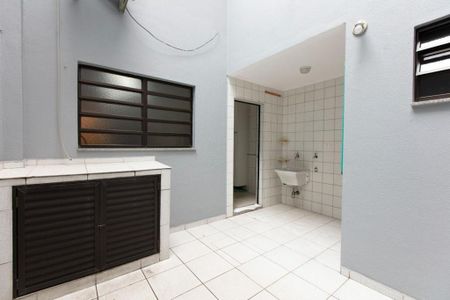 Casa à venda com 3 quartos, 206m² em Vila Nair, São Paulo