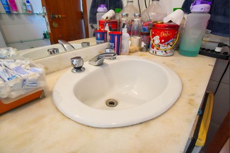 Apartamento à venda com 219m², 4 quartos e 2 vagasBanheiro da Suíte 2