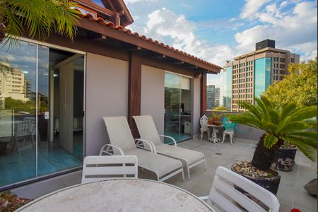 Apartamento à venda com 219m², 4 quartos e 2 vagasSuíte 1 e 2 - Terraço