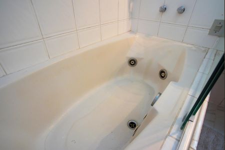 Apartamento à venda com 219m², 4 quartos e 2 vagasBanheiro da Suíte 1