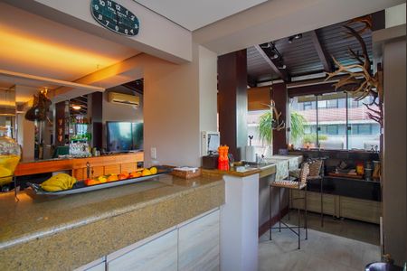 Apartamento à venda com 219m², 4 quartos e 2 vagasCozinha