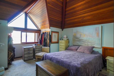 Apartamento à venda com 219m², 4 quartos e 2 vagasSuíte 3 - Segundo Andar