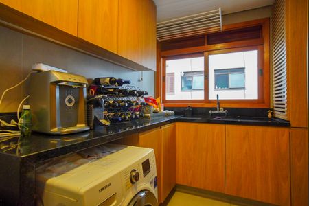 Apartamento à venda com 219m², 4 quartos e 2 vagasÁrea de Serviço