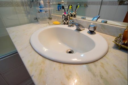 Apartamento à venda com 219m², 4 quartos e 2 vagasBanheiro da Suíte 1