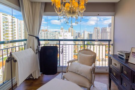 Apartamento à venda com 213m², 4 quartos e 4 vagasVaranda da Suíte 1