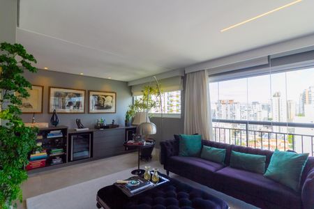 Apartamento à venda com 213m², 4 quartos e 4 vagasSala de Estar