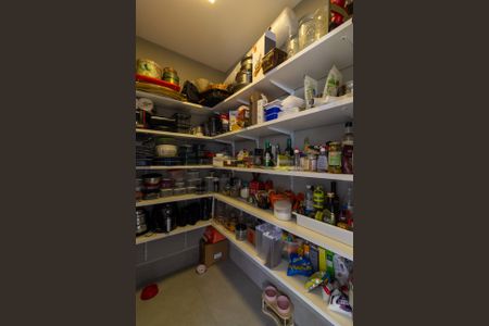 Apartamento à venda com 213m², 4 quartos e 4 vagasDespensa