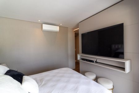 Apartamento à venda com 213m², 4 quartos e 4 vagasSuíte 1