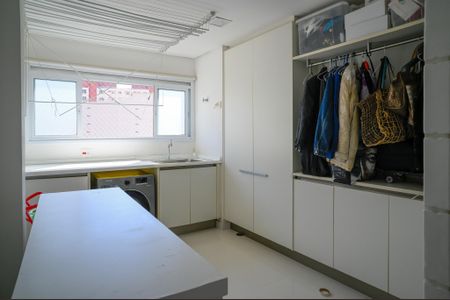 Apartamento à venda com 280m², 3 quartos e 4 vagasÁrea de Serviço