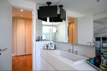 Apartamento à venda com 280m², 3 quartos e 4 vagasBanheiro Quarto 3 - Suite