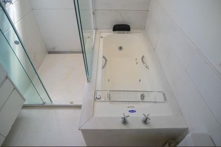 Apartamento à venda com 280m², 3 quartos e 4 vagasBanheiro Quarto 3 - Suite